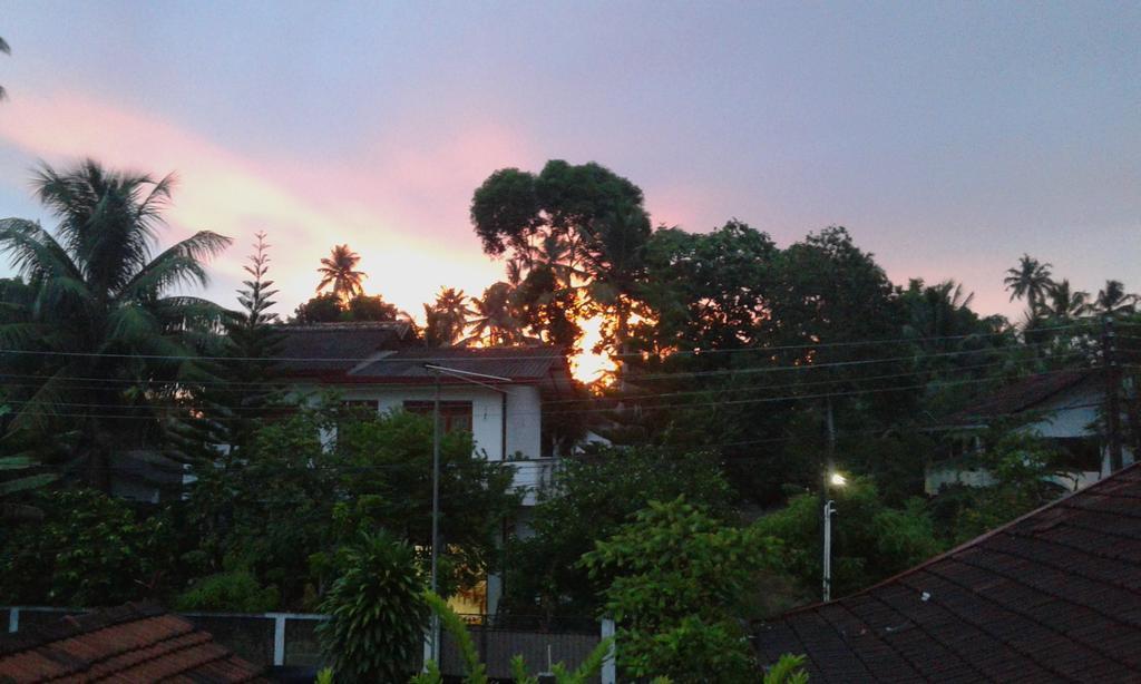 Kaween Homestay เวลิกามา ภายนอก รูปภาพ